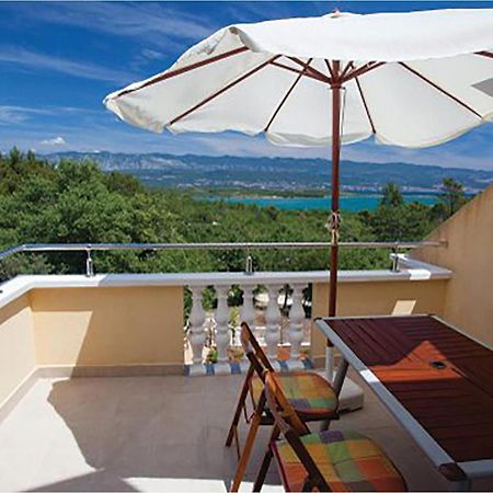 Amazing Apartment In Malinska With Kitchen Esterno foto